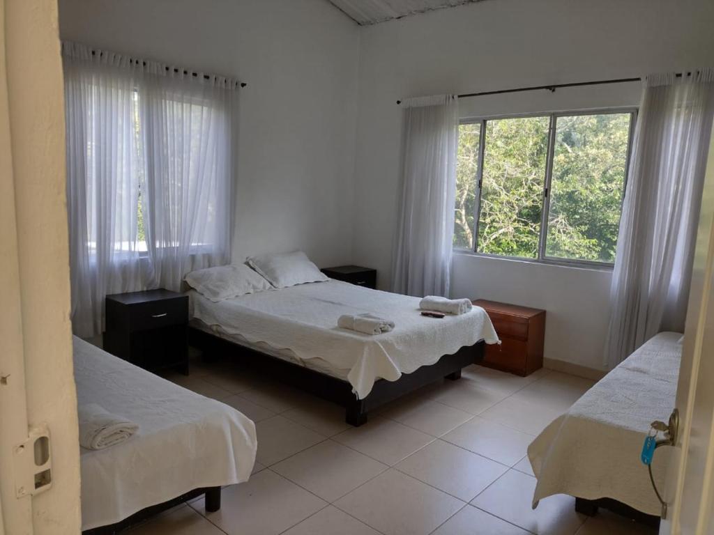 Finca Hotel Campestre Salitre Villeta - 4