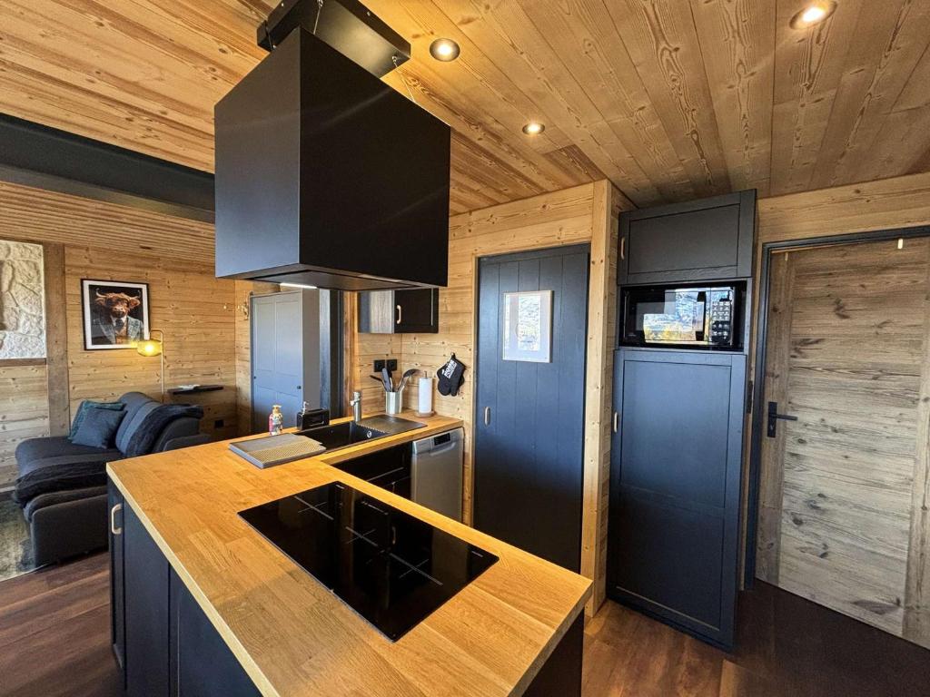 Appartement rénové 3 pièces, Alpe d'Huez, balcon, parking - FR-1-405-375 - 4