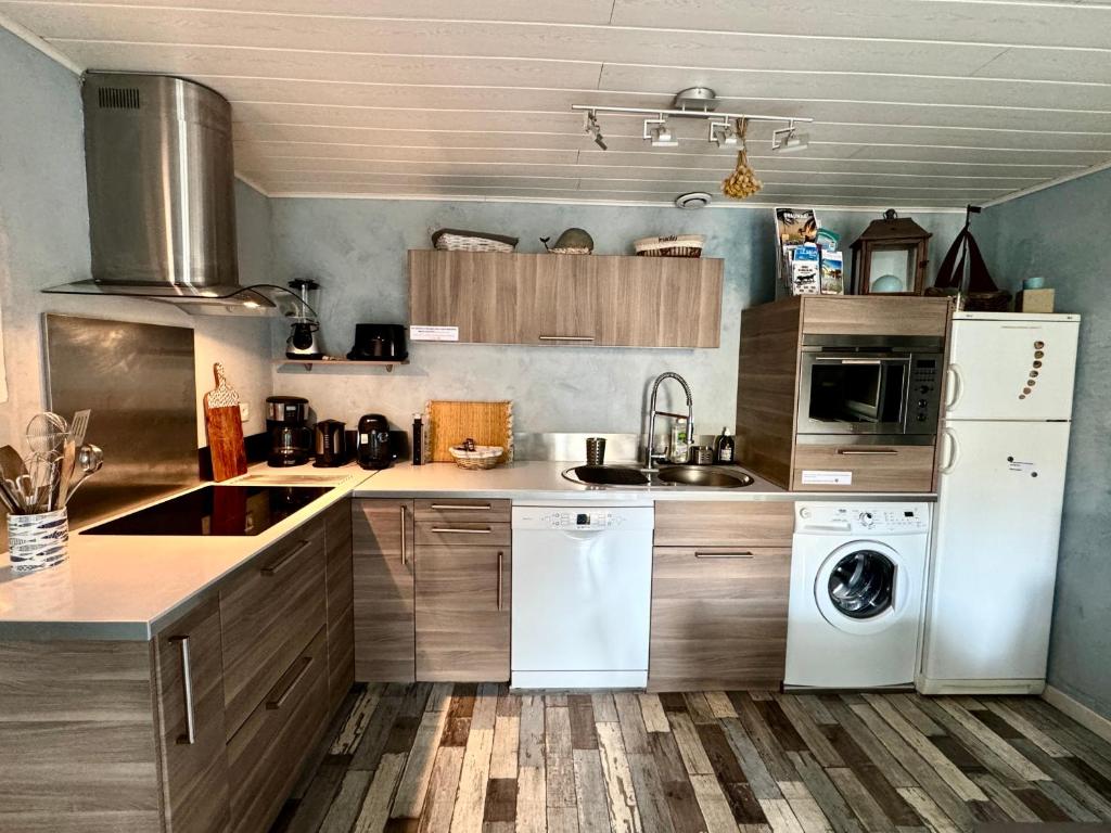 Duplex rénové tout confort avec terrasse ensoleillée - plage à pied - Boucanet - 5
