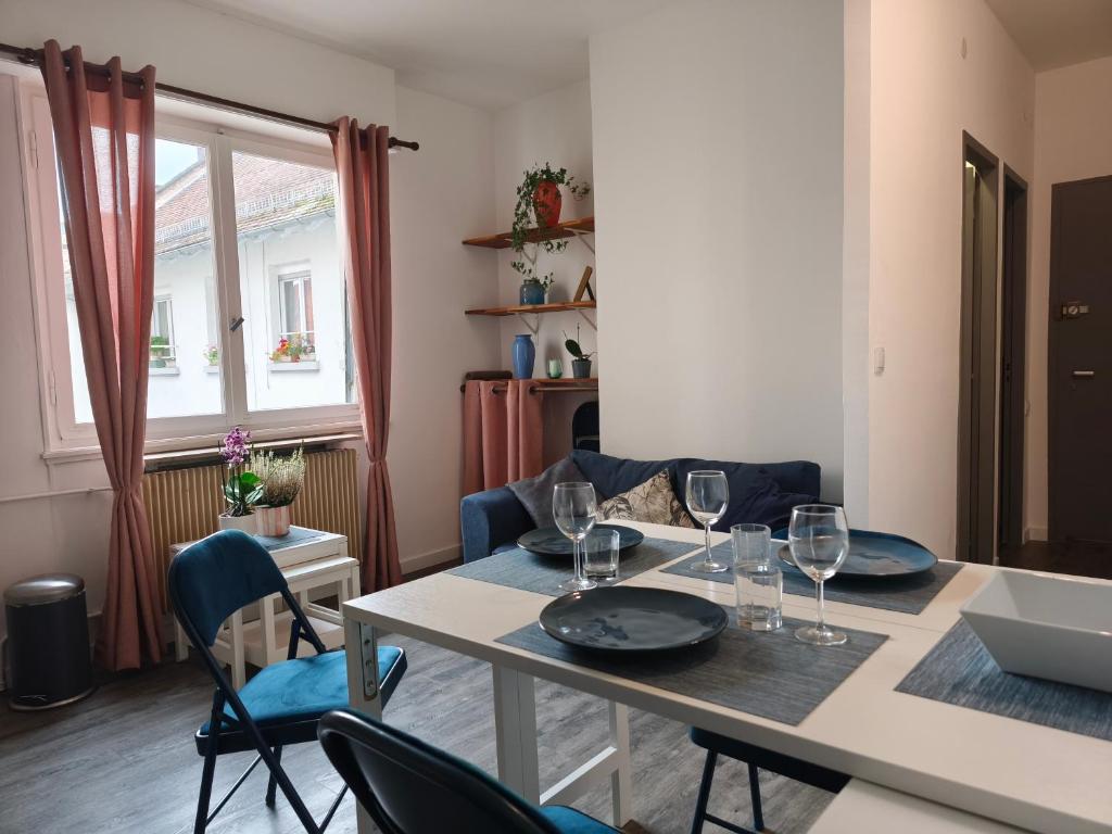 F&M Homestay - 1