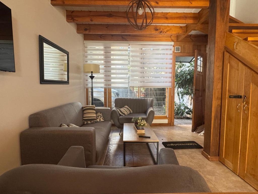 Downtown cabin with free parking - 4