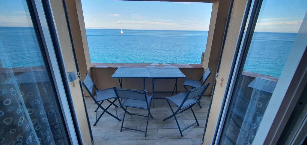 Comme sur un bateau, T2, vue sur mer, terrasse, plage - 4