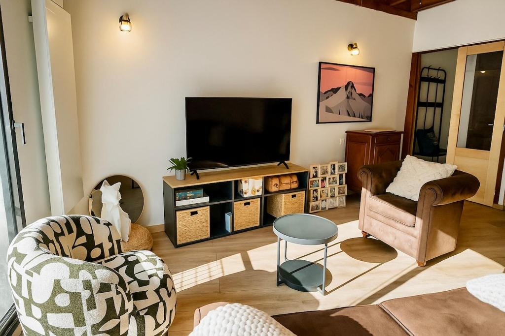 Maison de montagne, charme alpin & cheminée - 2