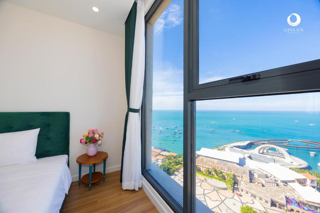 Solara Apartment Firework & Sunset View
