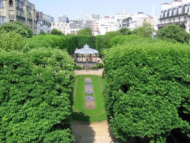 Typical French Appt for 4 near Eiffel tower - 1