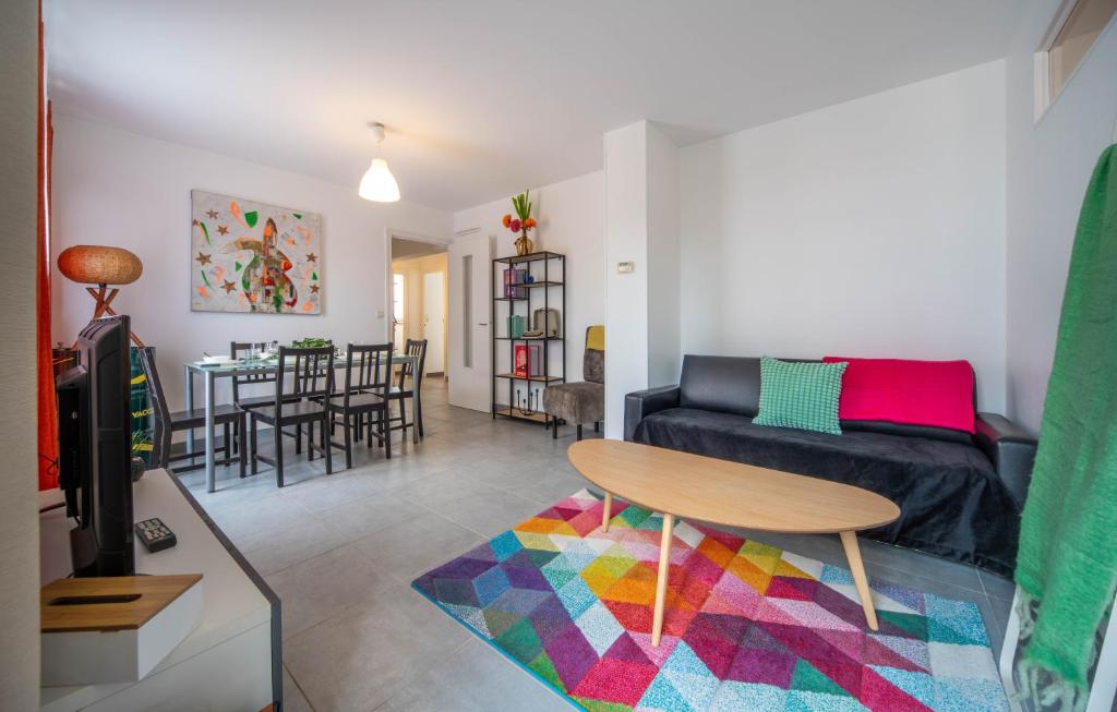 Warhol Vibes - Couleurs et confort avec garage - 2
