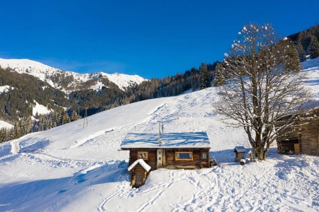 Hungarhub Hütte - 4