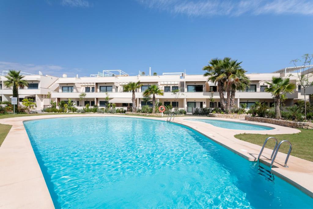 Rooftop Terrace, Private Jacuzzi, Heated Pool - 3