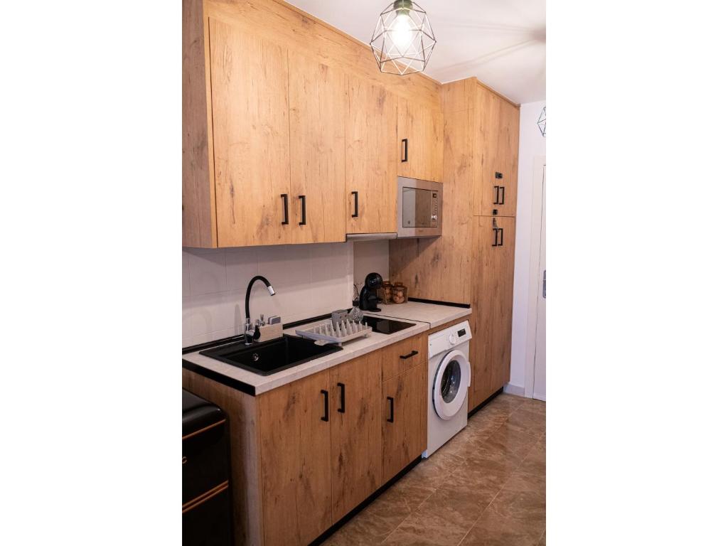 Apartment near the beach in El Bajoncillo - 2