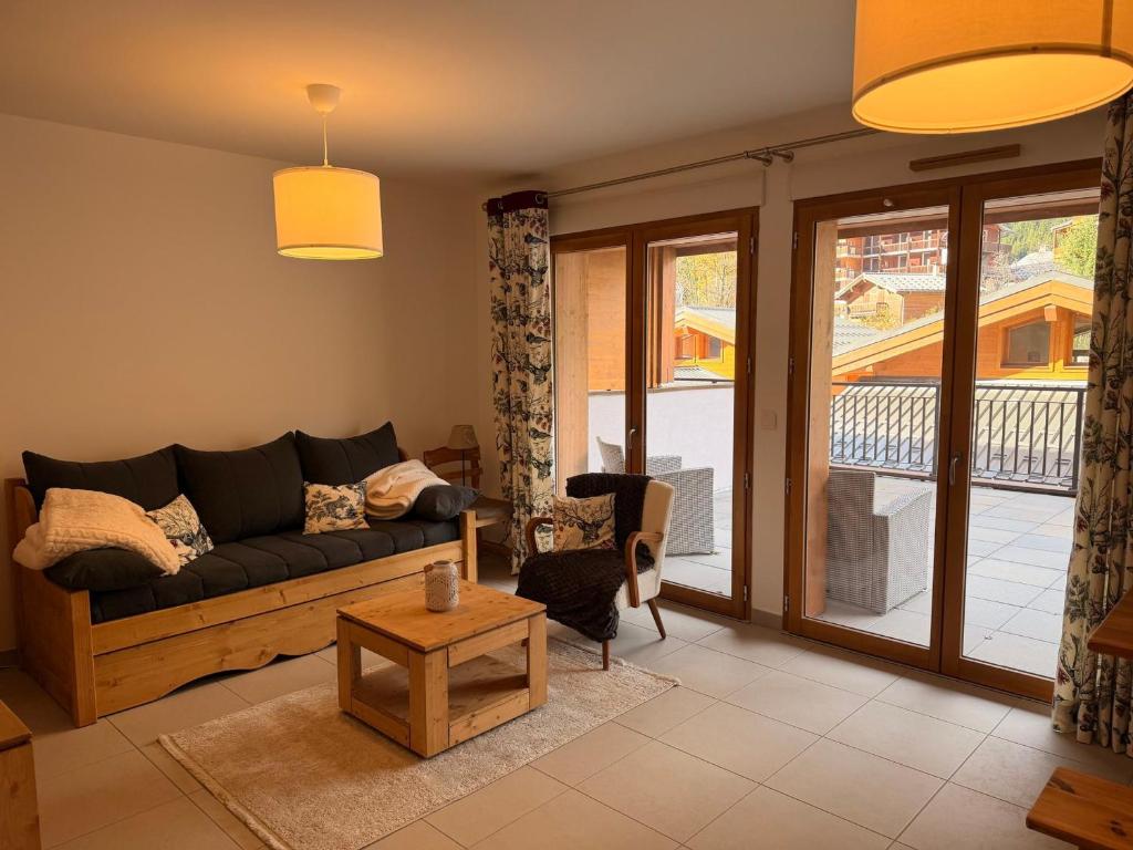 Appartement cozy avec grande terrasse et casier à skis - FR-1-464-256 - 1