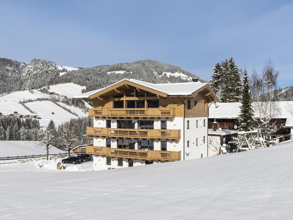 Alpine apartment with view & garden - 1