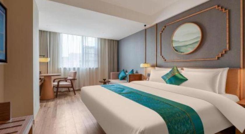 Fairyland Hotel Kunming East Railway Station