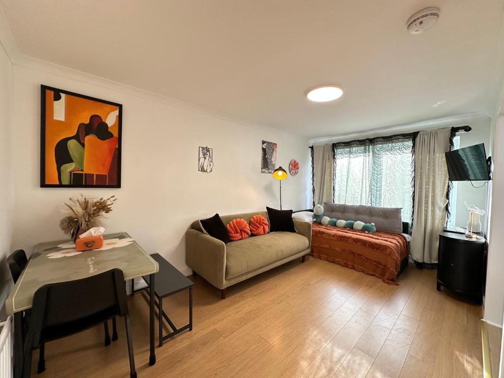 Stylish One Bedroom Apartment photo 2