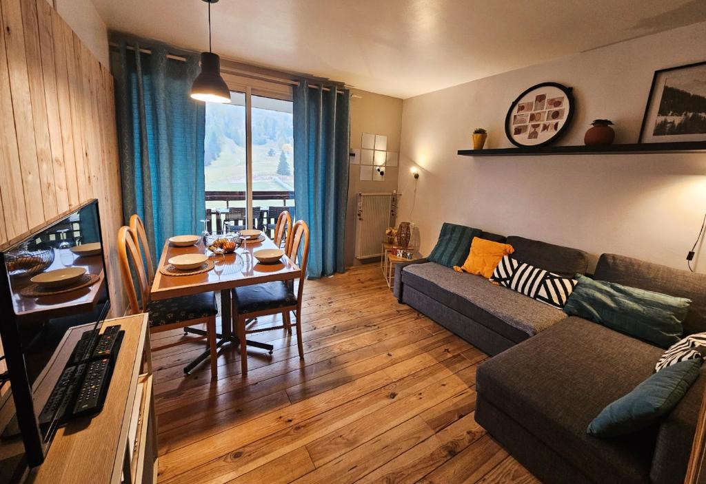 Studio sud 5 personnes superdevoluy pied des pistes - 1