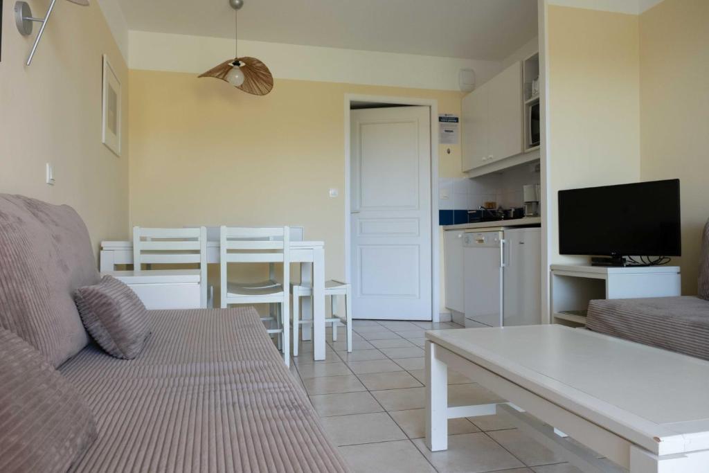 Les Sables-d'Olonne - Terrasse, Wifi Fibre & Piscine, à 200 m de la Mer - D012 - 5