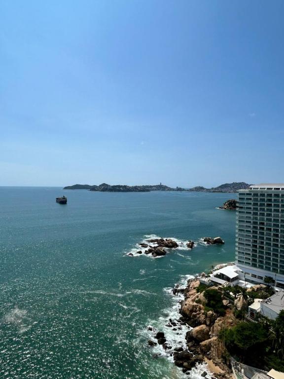 Suite Frontal a Pie de Playa con Terraza Panorámica - 5