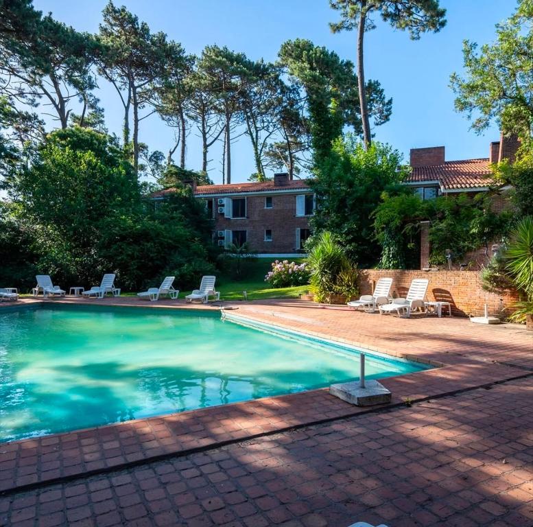 Silver Residences - 5