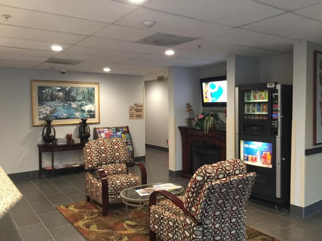 Pleasant Hill Inn photo