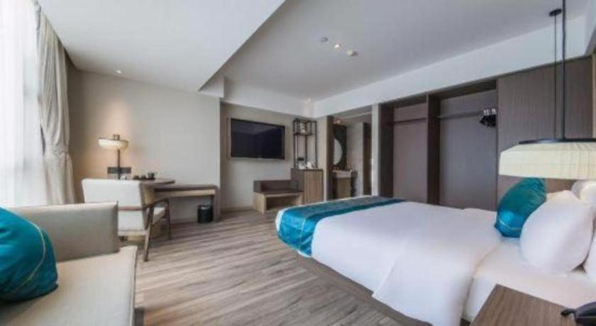 Fairyland Hotel Kunming East Railway Station