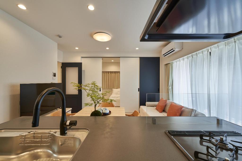 LIVECASA蔵前 2mins to Kuramae station