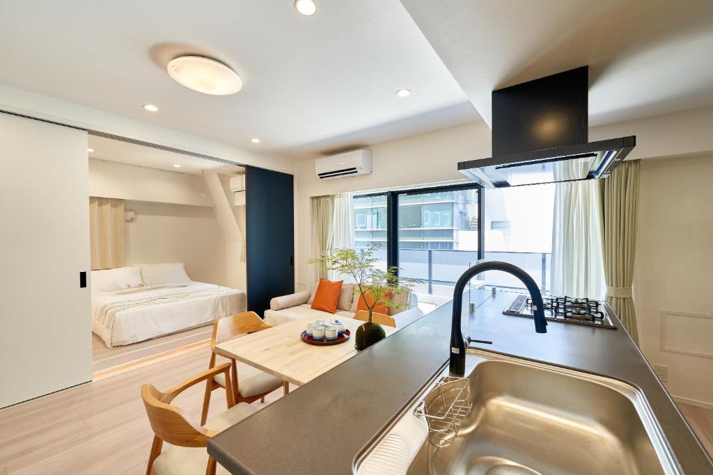 LIVECASA蔵前 2mins to Kuramae station