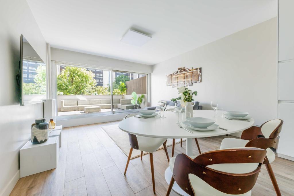 Superbe Appartement 1BDR - 2P Porte Maillot - 1