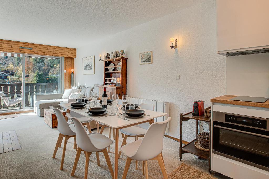 Apartment Mika, Alpes Agency, Slope side location, Central Chamonix, Sleeps 4-6 - 3