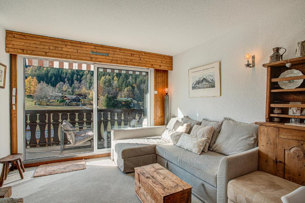 Apartment Mika, Alpes Agency, Slope side location, Central Chamonix, Sleeps 4-6 - 1