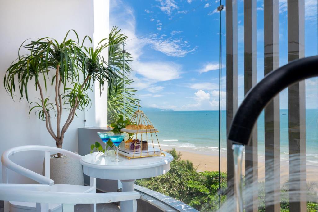 Balcony/terrace, One Season Boutique Hotel Vung Tau - Beachfront in Vung Tau