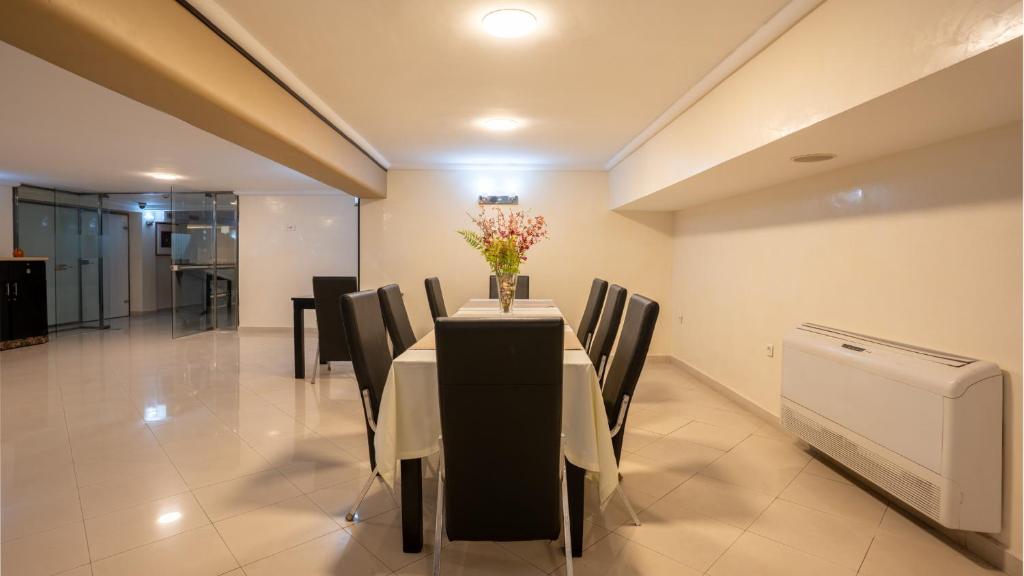 Banquet hall, Hotel Al Walid in Casablanca