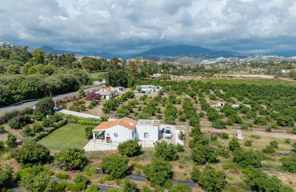 La Casa de los Aguacates entre Marbella, Benahavìs y Estepona - 1