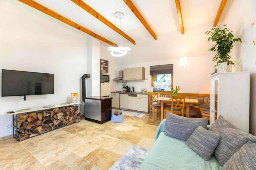 Cozy Holiday Home Leibnitz - Garden & Relaxation - 2