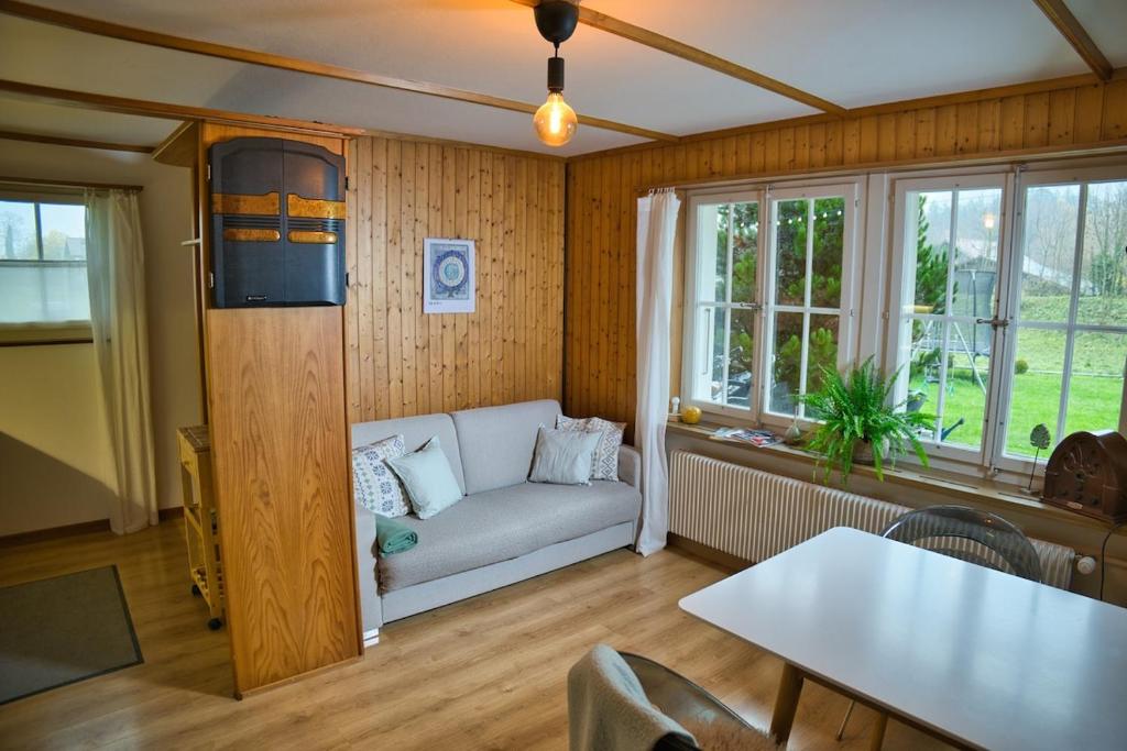 Kiwi Chalet - Mountain Views & Cozy NZ Vibes - 4