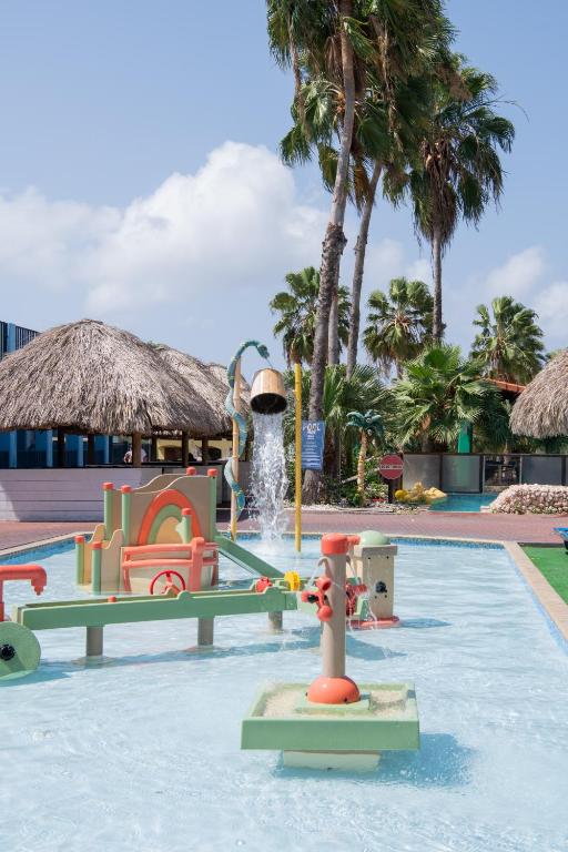 スイミングプール