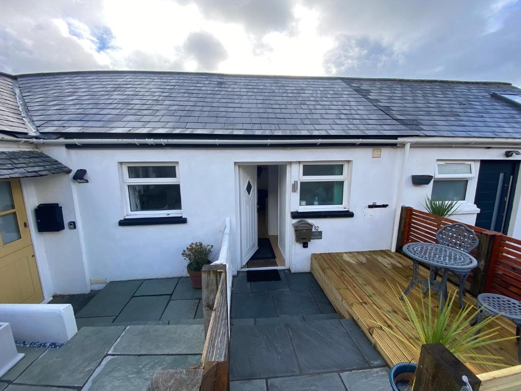 Cosy Cornish cottage near Porth - dog-friendly self-catering in Newquay
