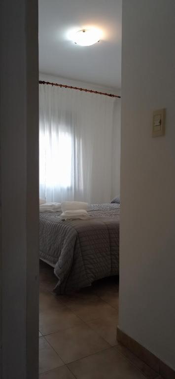 Céntrico, de un dormitorio con cochera - 1