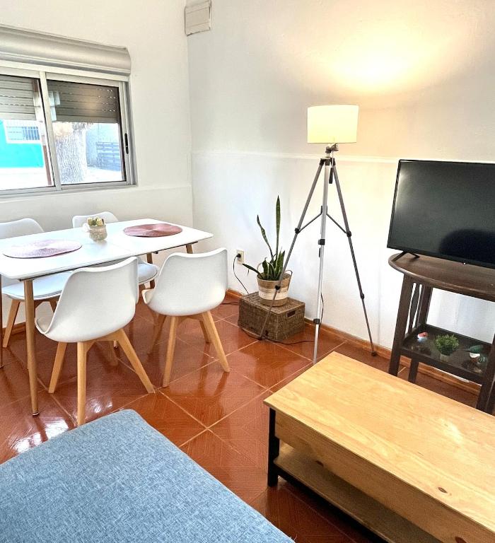 Casa, gran parrillero a pocos minutos de sitios turísticos - 3