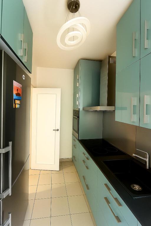Chambre privée design, 8 min du Parc des Prince et de Roland Garros et à 4 min du métro 9 - 3