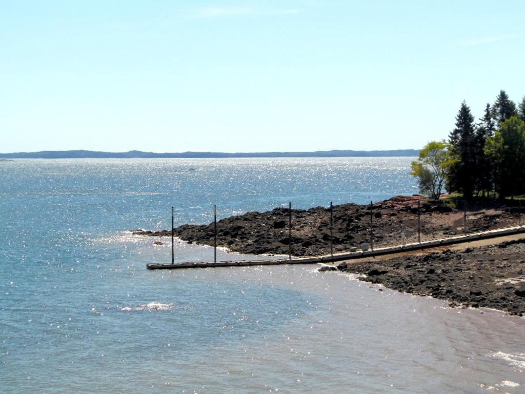Redclyffe Shore Motor Inn photo