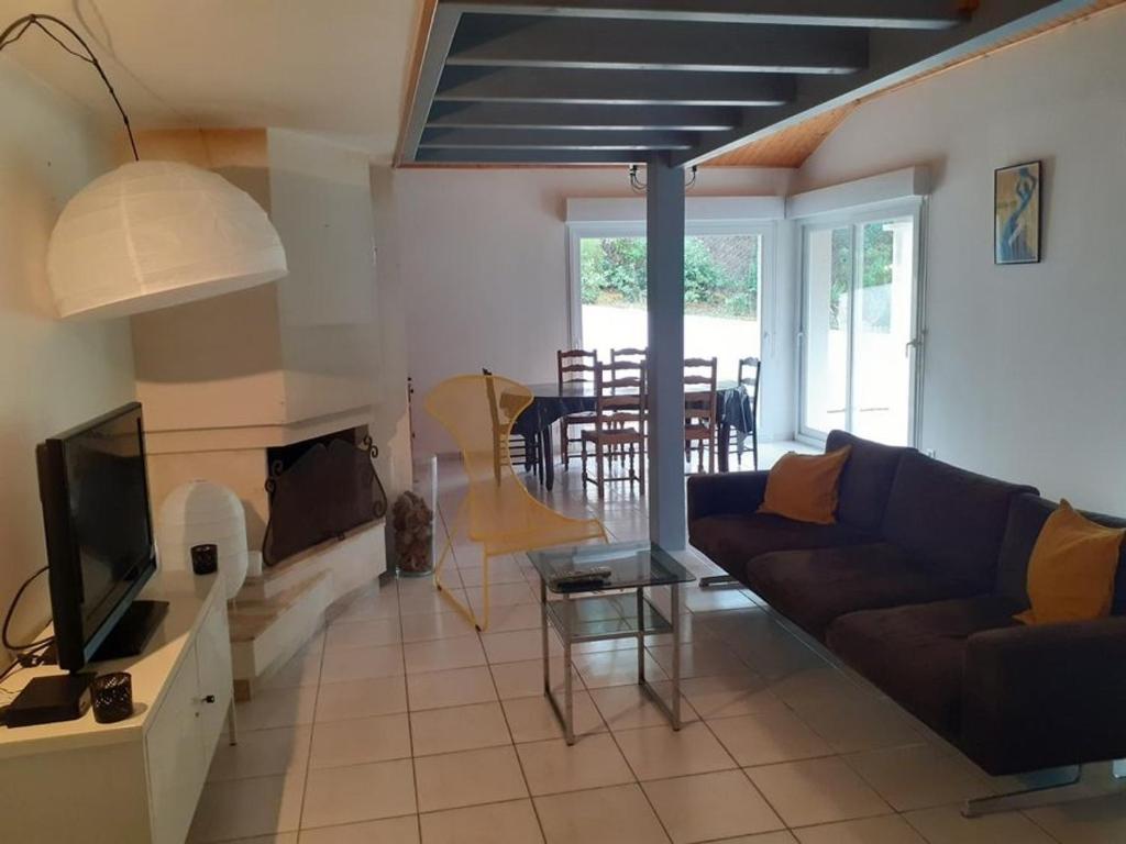 Maison boisée, 800m de la plage, 100m², 3 chambres, terrasse, parking - FR-1-777-18 - 5