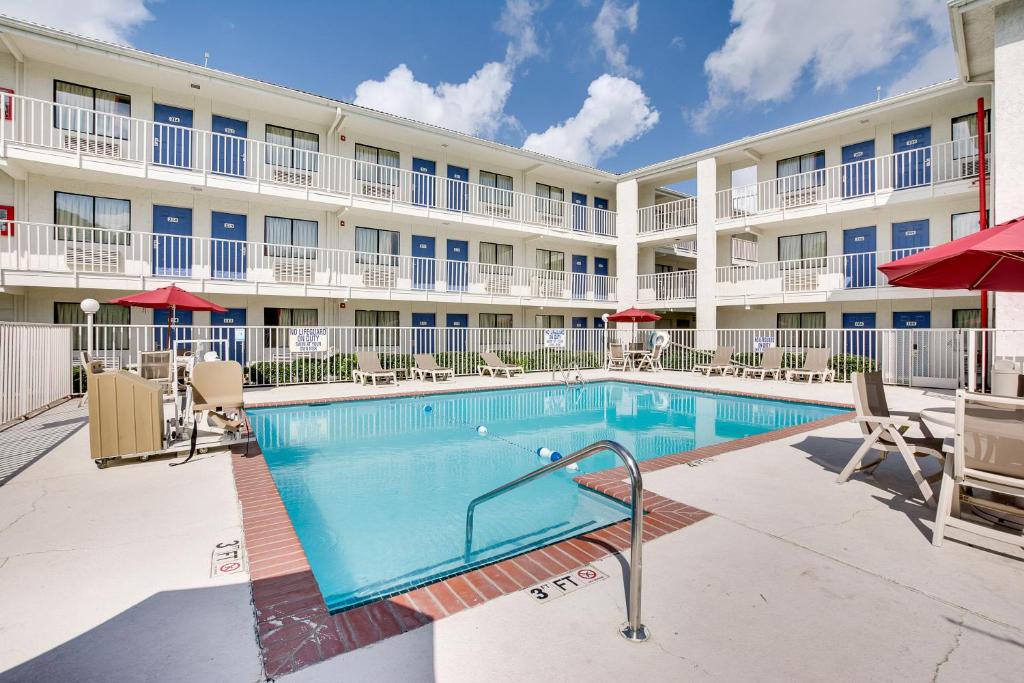 Motel 6-Columbus, OH - West, Columbus