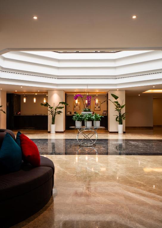 Lobby, Metropolitan Al Mafraq Hotel in Abu Dhabi