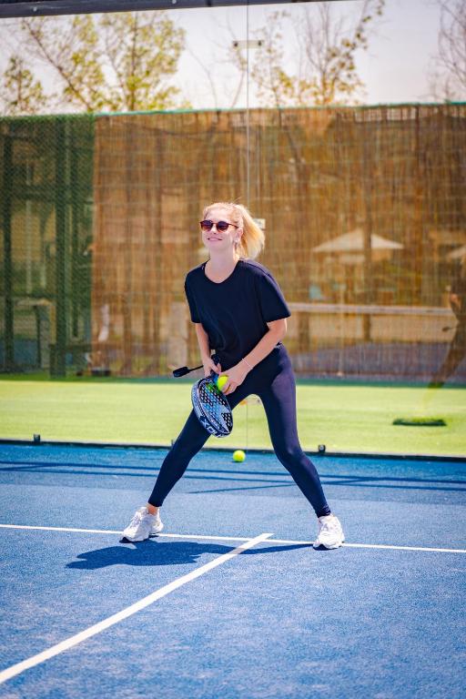 Tennis court