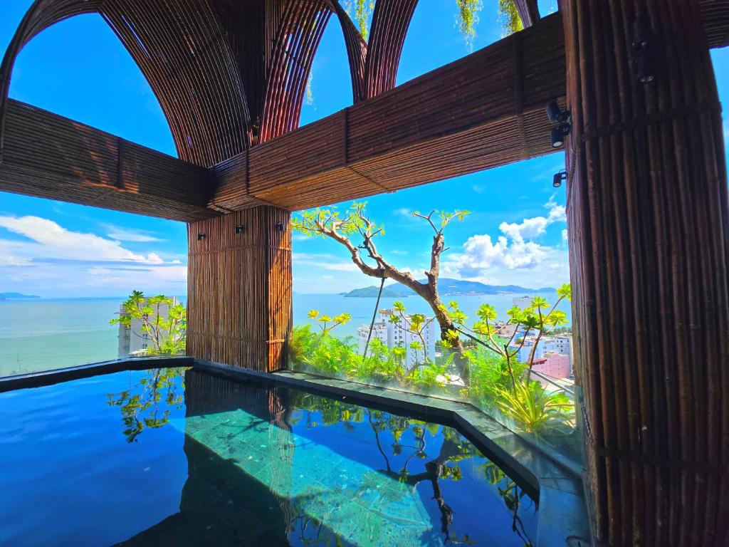The Signature Hotel Nha Trang - 1
