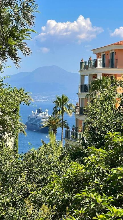 Overture - Panoramic Luxury Terrace Residence Sorrento Center - 2