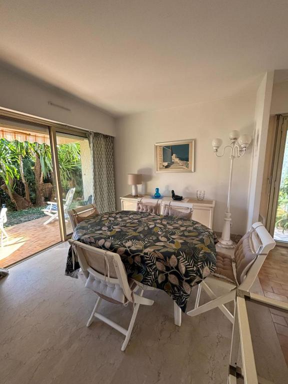 Charming apartment with garden in Antibes - 5