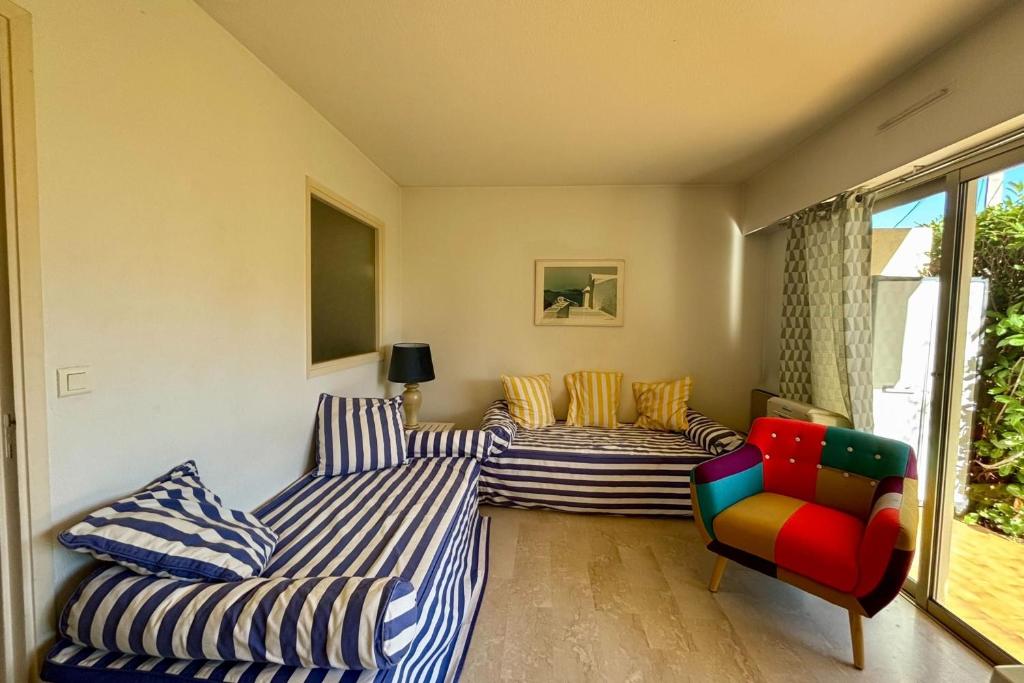 Charming apartment with garden in Antibes - 2