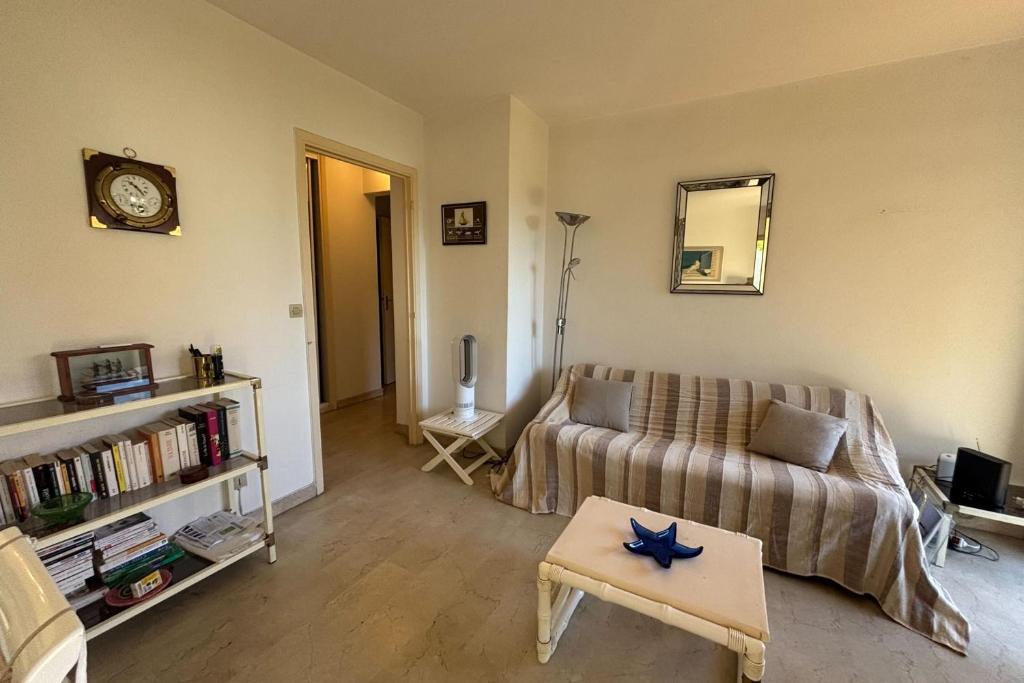 Charming apartment with garden in Antibes - 3