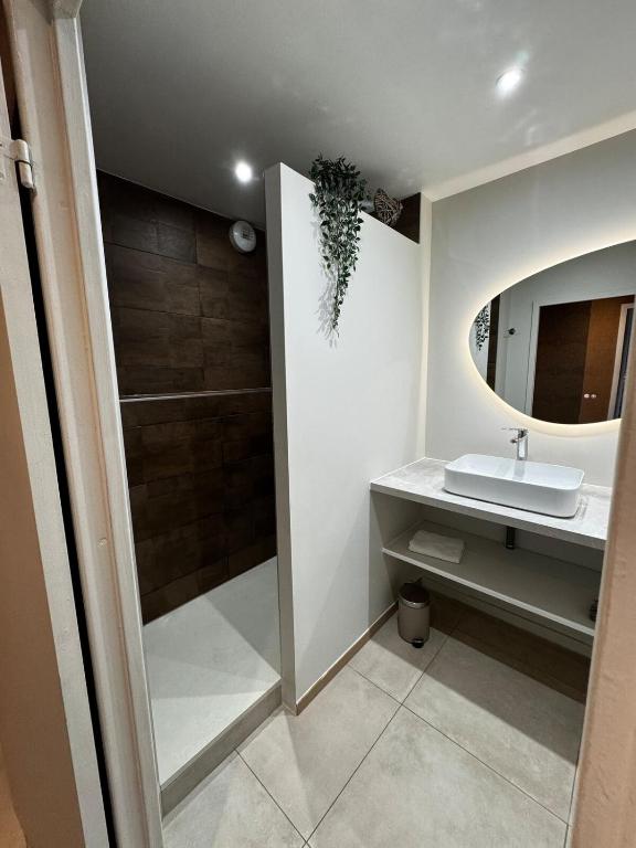 Appartement avec Parking gratuit sur place - 3