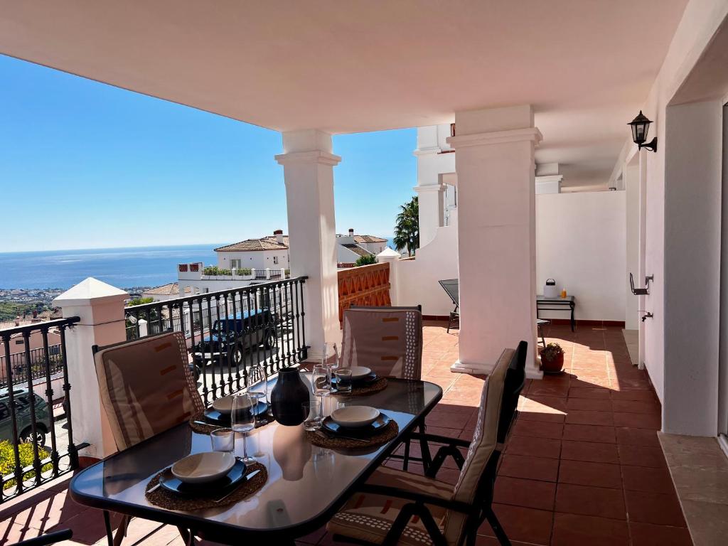 Spacious Andalusian Apartment, Sea View, between Malaga and Marbella - 1
